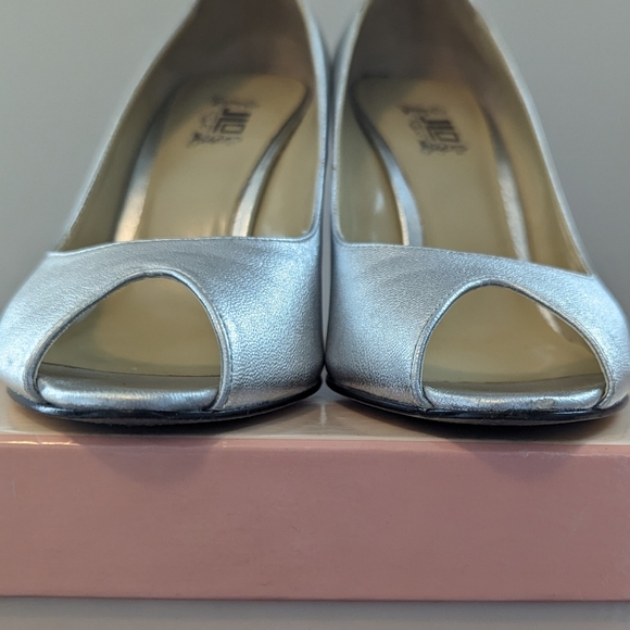 JLo Carleigh Sillea Silver Leather wedges - Picture 4 of 9